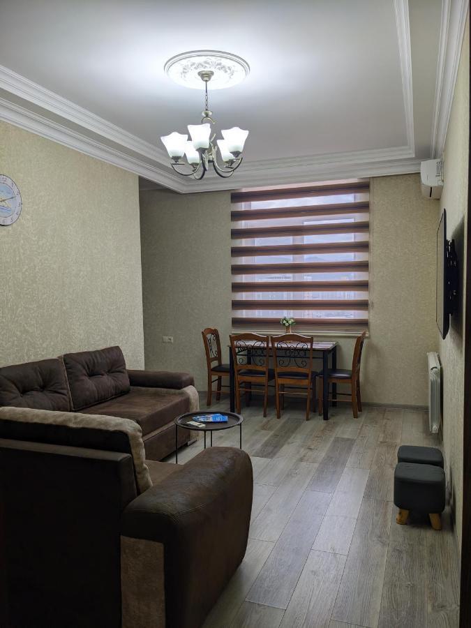 Berapartment With Mountain View Batumi Ngoại thất bức ảnh
