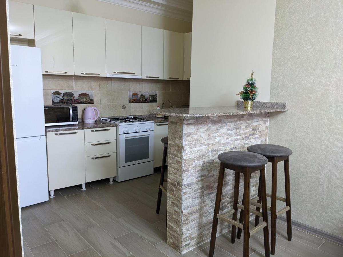 Berapartment With Mountain View Batumi Ngoại thất bức ảnh