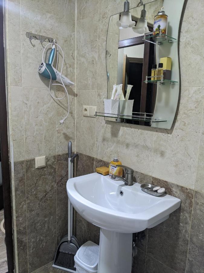 Berapartment With Mountain View Batumi Ngoại thất bức ảnh